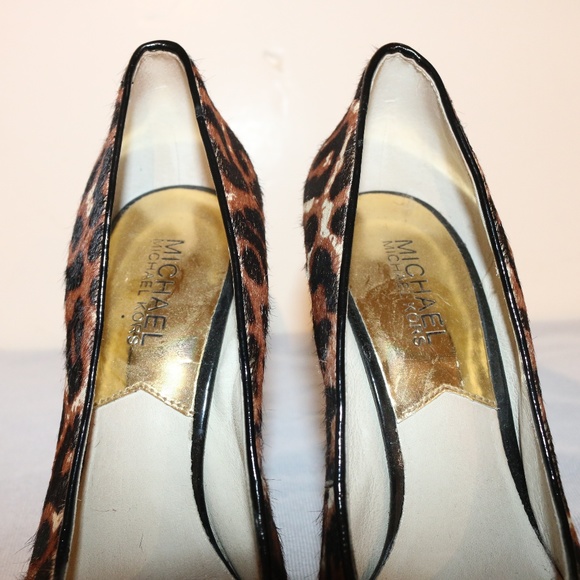 Michael Kors Brown Gold Leopard Print Pumps - Picture 4 of 8